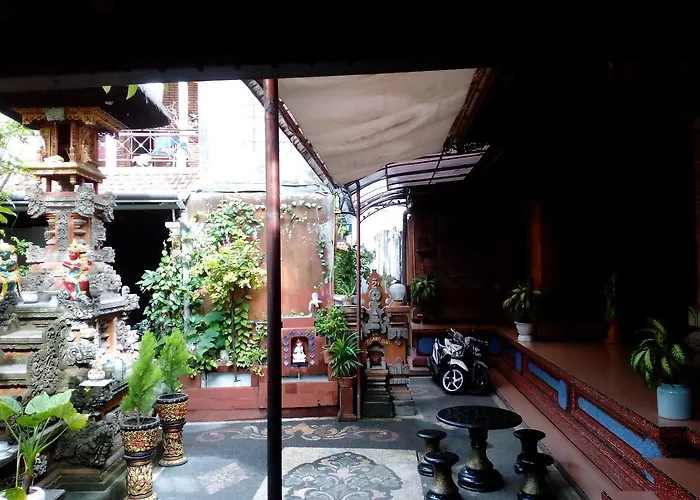 Hostal Bayudya *