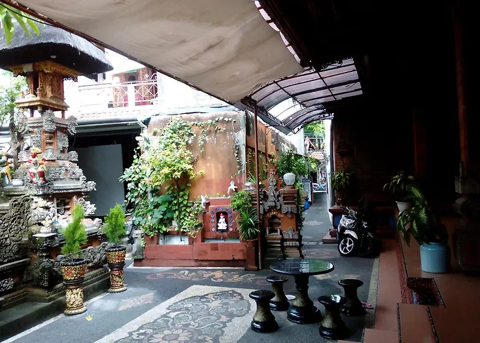 Hostal Bayudya *