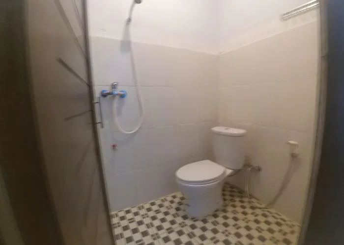 Hostal Bayudya *